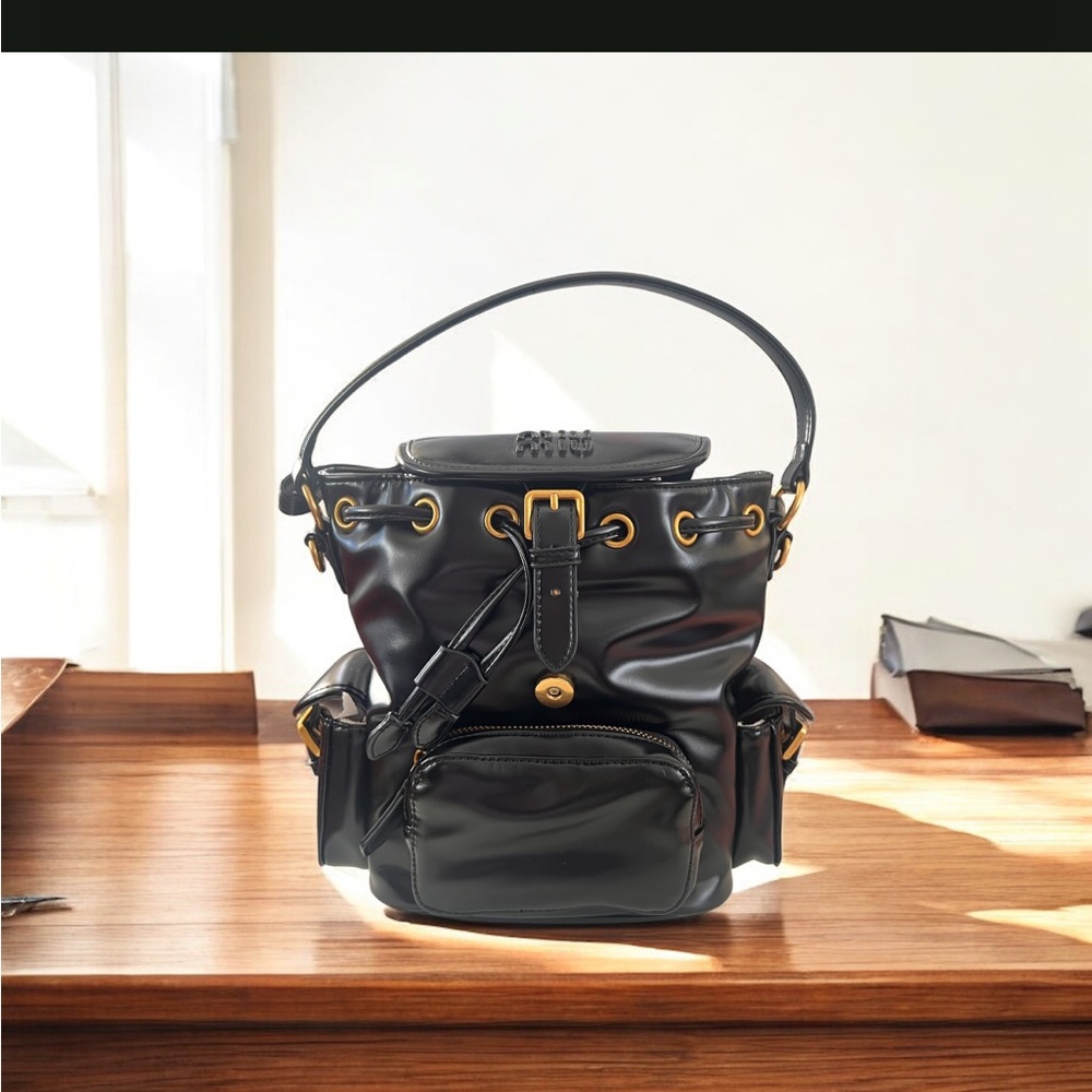 Elegant Black Leather Women's Bag